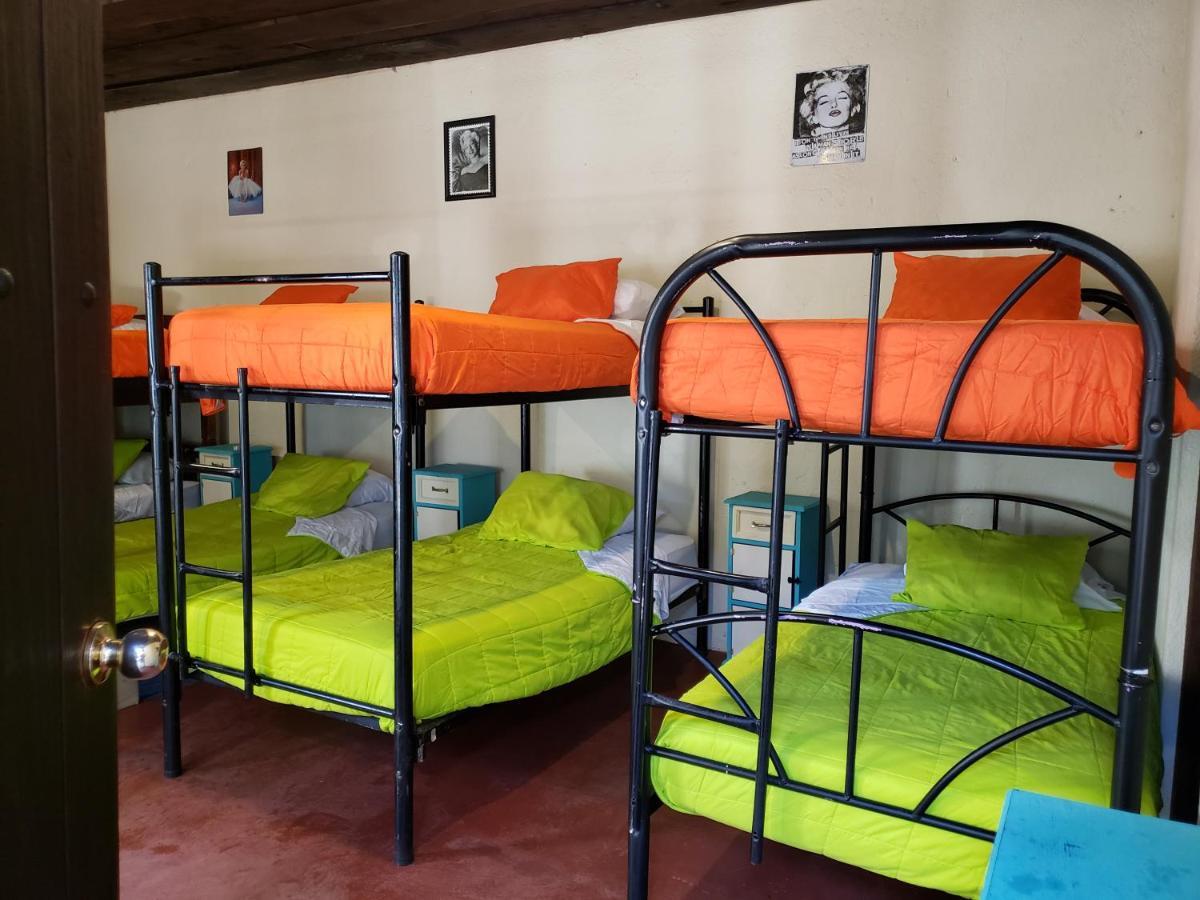 Parrot House Bed and Breakfast Antigua Buitenkant foto