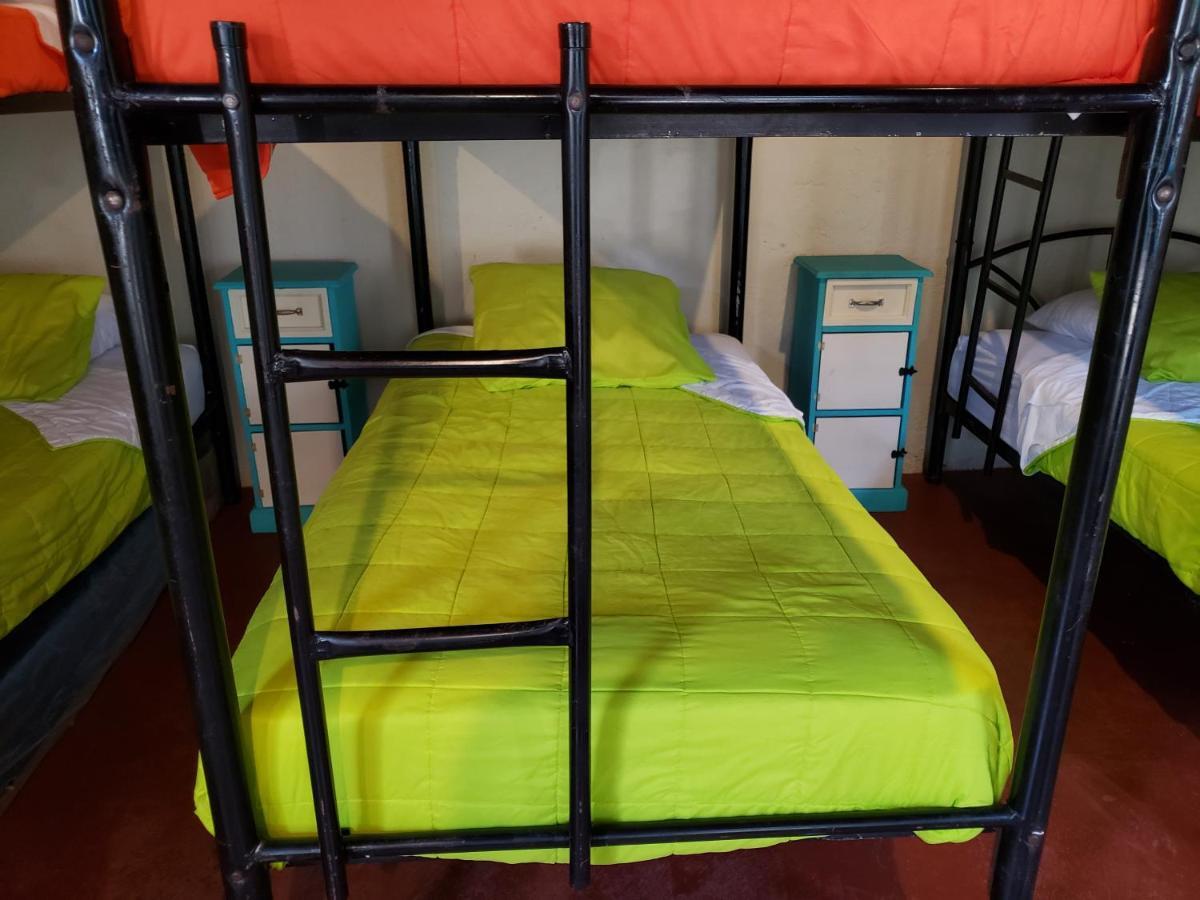 Parrot House Bed and Breakfast Antigua Buitenkant foto